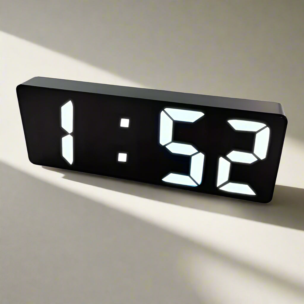 Horloge LED numérique moderne avec affichage de la température | Dimmable & affichage 12/24 heures