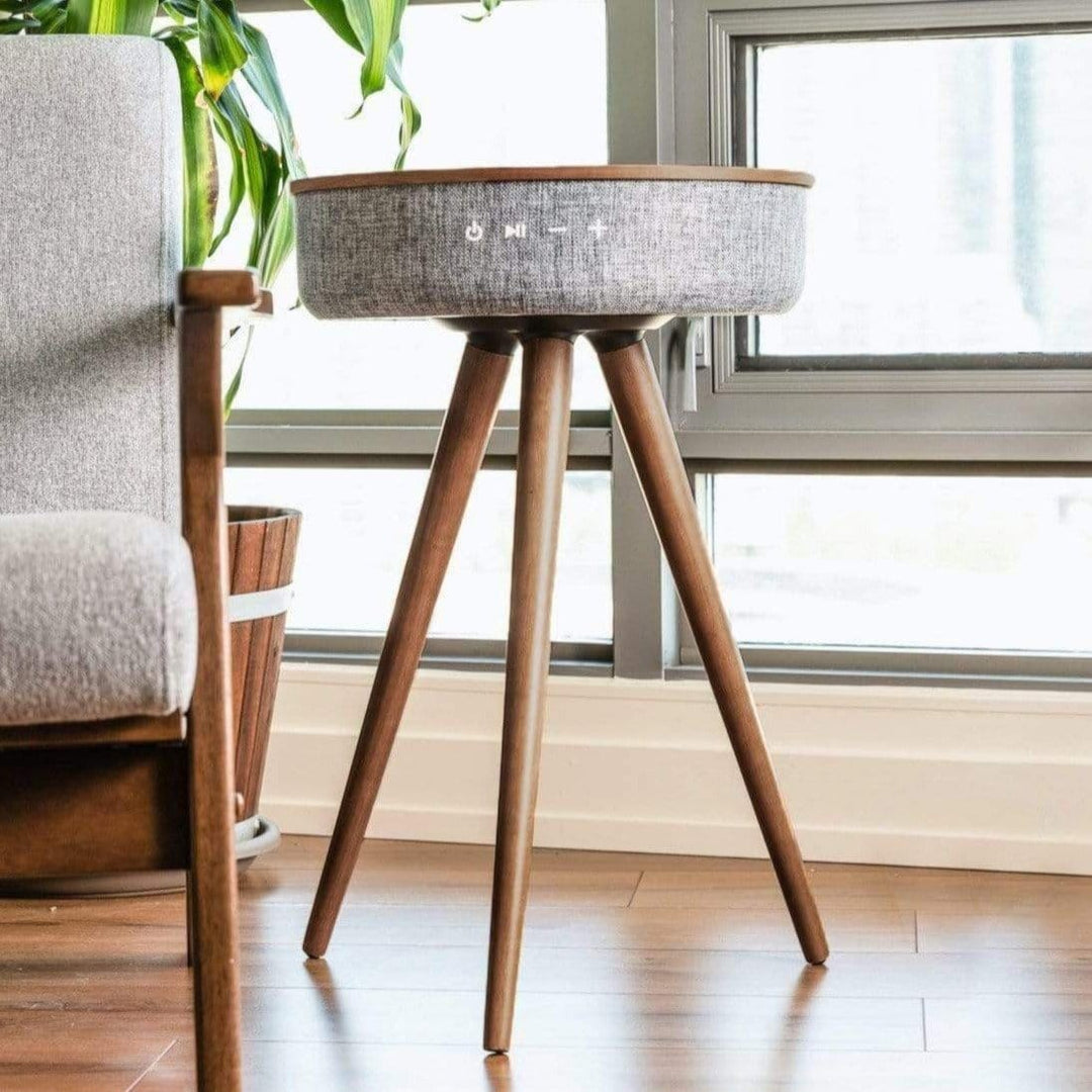 Mersenne | Enceinte Bluetooth Table d'Appoint avec Son à 360°, Recharge Sans Fil & Pieds en Noyer