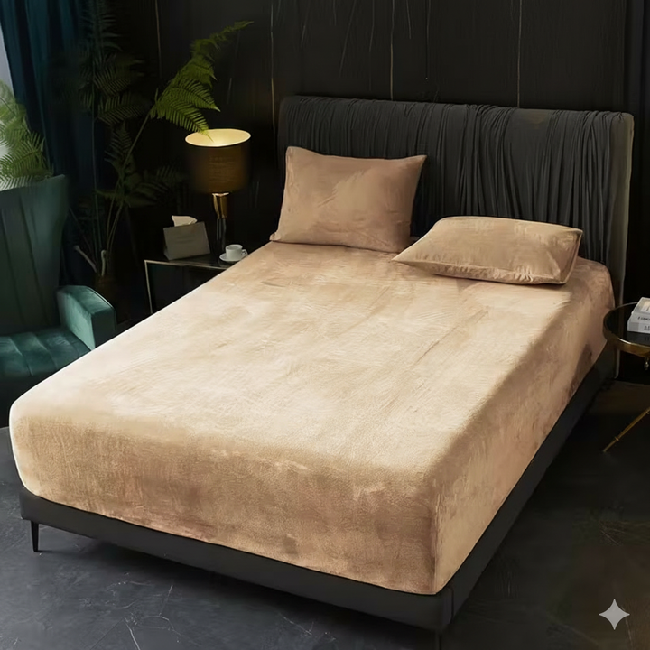 Luxury Velvet Bedding Set | 3-Piece with Fitted Sheet &amp; Pillowcases | Ultimate Softness &amp; Warmth