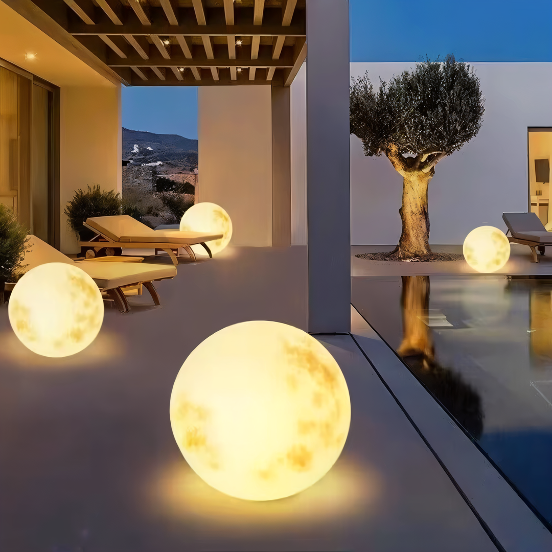 LunaLumena | Lampe de jardin solaire LED en forme de lune – Éclairage extérieur résistant aux intempéries avec lumière blanche chaude