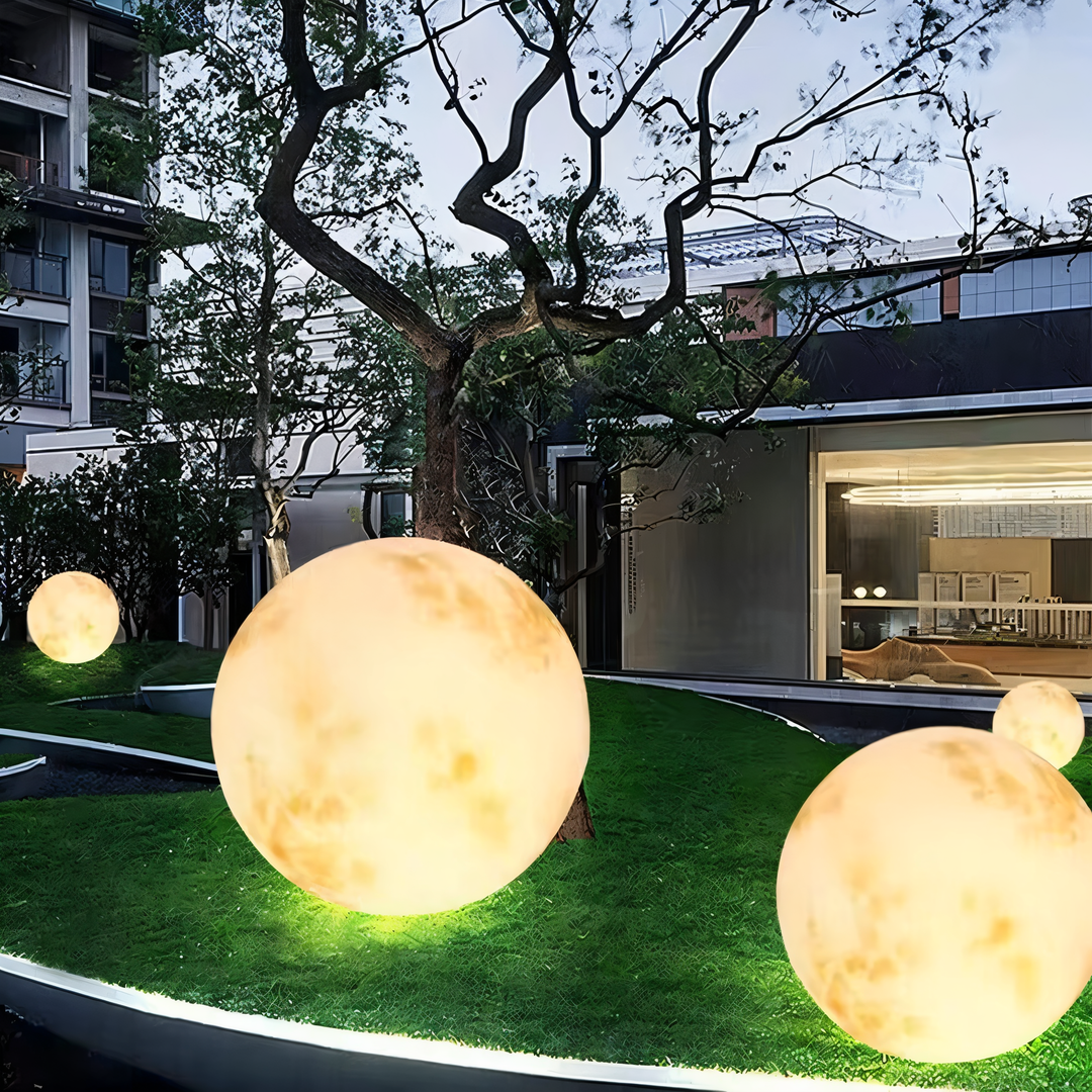 LunaLumena | Lampe de jardin solaire LED en forme de lune – Éclairage extérieur résistant aux intempéries avec lumière blanche chaude