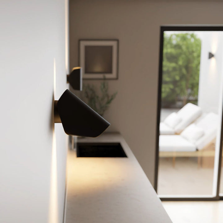 POLARIS™ Applique LED | Étanche IP65 | Pivotante et Inclinable