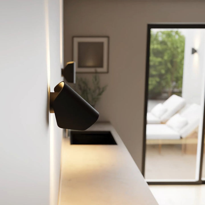 POLARIS™ Applique LED | Étanche IP65 | Pivotante et Inclinable