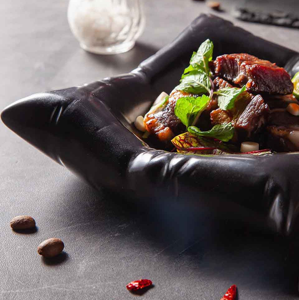 Jumeira | Ceramic Pillow Plate – Elegant Fine Ceramic Plates with a Unique Wavy Design