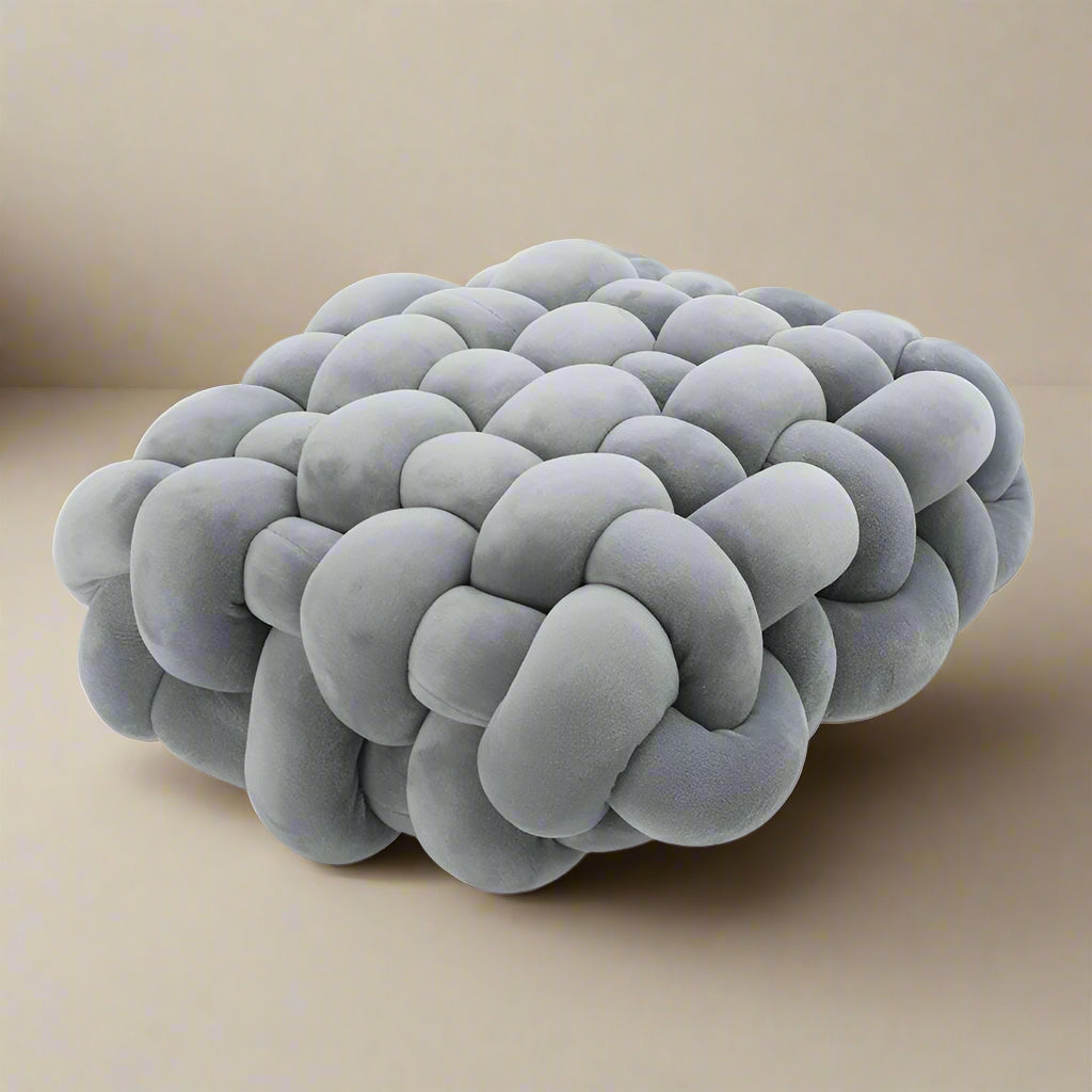 Coussin décoratif carré Soft Knot en velours cristal | Coussin à nœud tendance et respirant pour un intérieur élégant