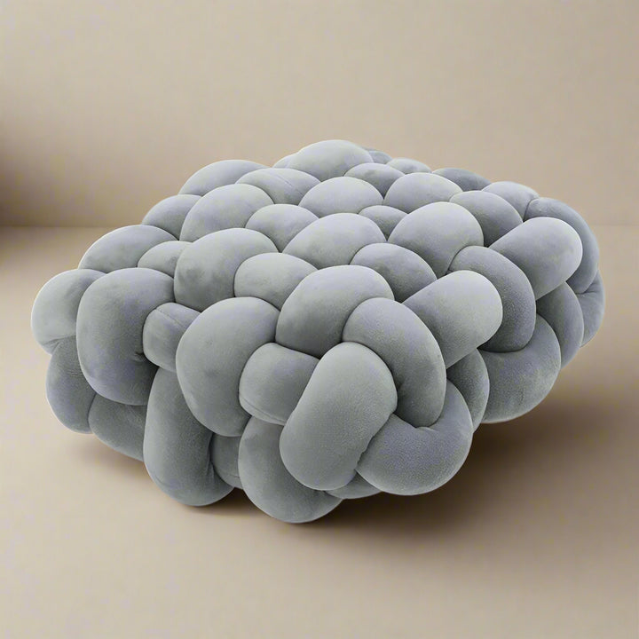 Coussin décoratif carré Soft Knot en velours cristal | Coussin à nœud tendance et respirant pour un intérieur élégant