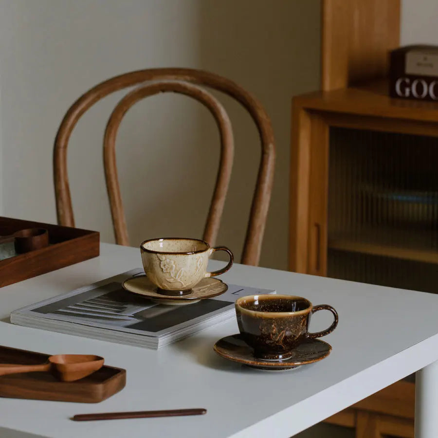 Victoria Mok | Handgemaakt | Botanisch Gegraveerd | Duurzaam Keramiek