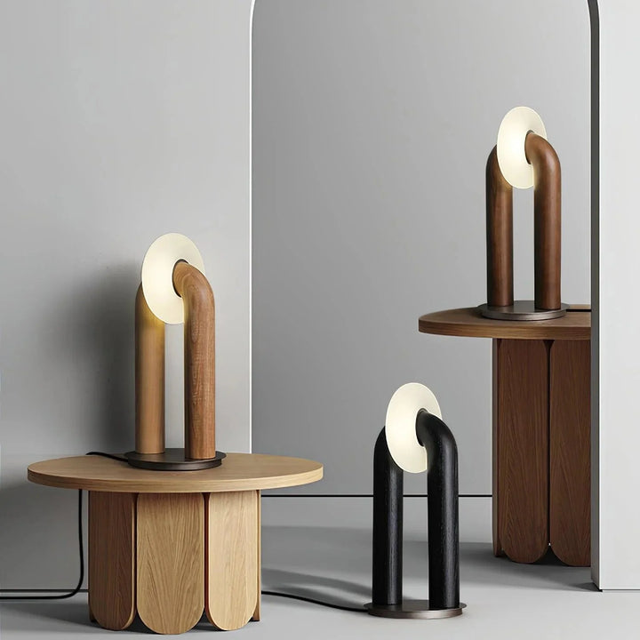 LumoArc | Lampe de table moderne en bois de frêne avec gradation tactile