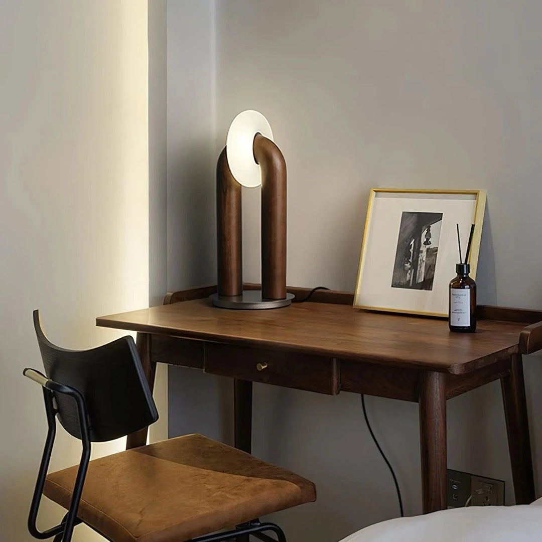 LumoArc | Lampe de table moderne en bois de frêne avec gradation tactile